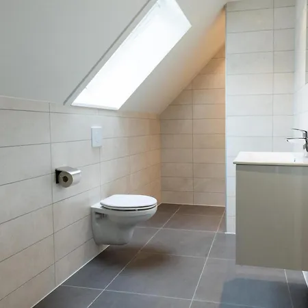 Bos Met Sauna | 8 Personen Wekerom
