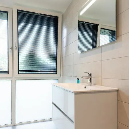 Bos Met Sauna | 8 Personen * Wekerom